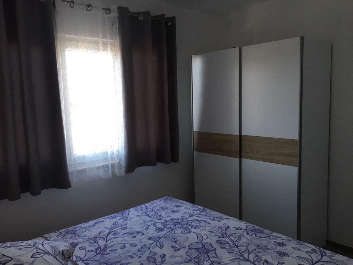 Apartman Ana 트로기르 외부 사진